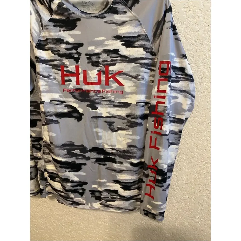 Huk Long-Sleeve Performance Top Black & White Camo men’s Small Moisture Wicking